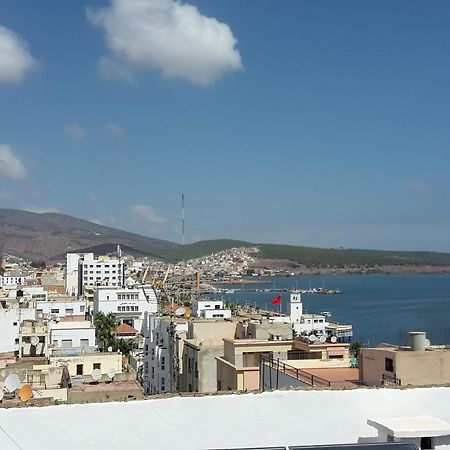 Hotel De La Mediterranee นาดอร์ ภายนอก รูปภาพ